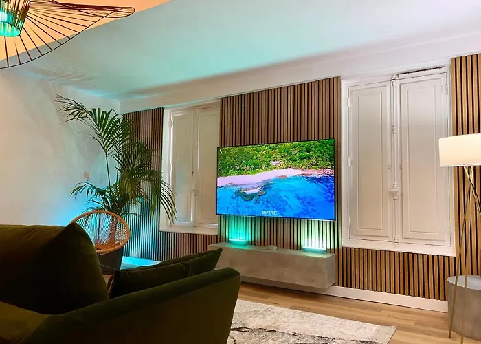Sv - L\'Experience Design Duplex In Marseille